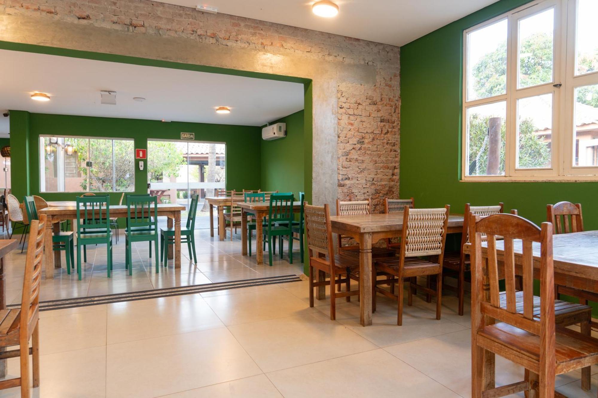 The Garden Hotel Bonito  Bagian luar foto