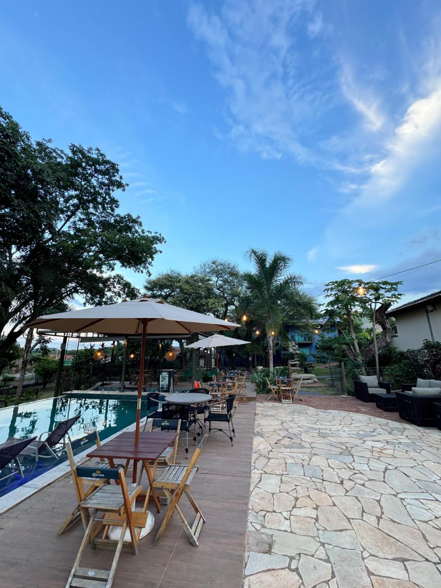 The Garden Hotel Bonito  Bagian luar foto