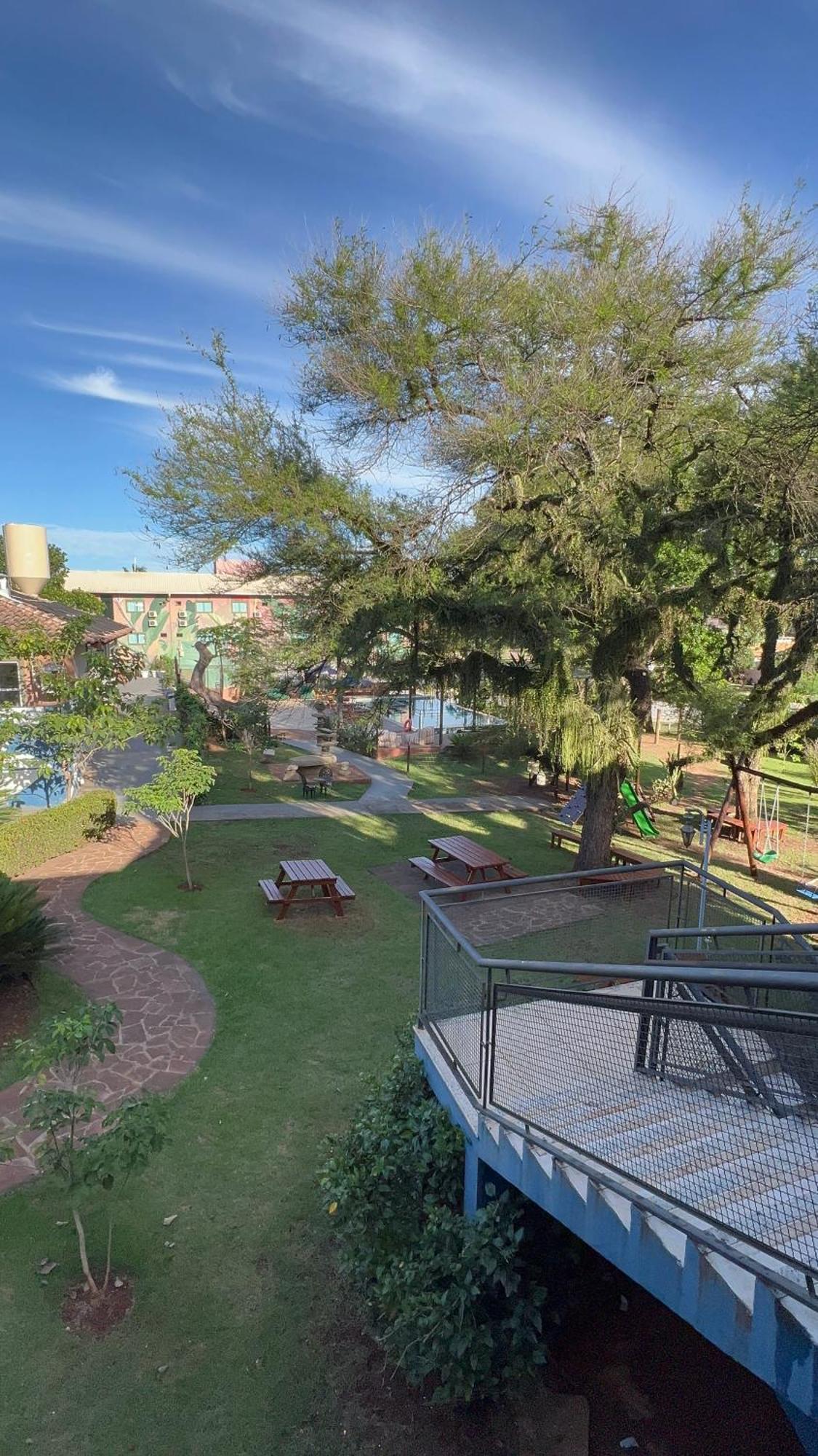 The Garden Hotel Bonito  Bagian luar foto