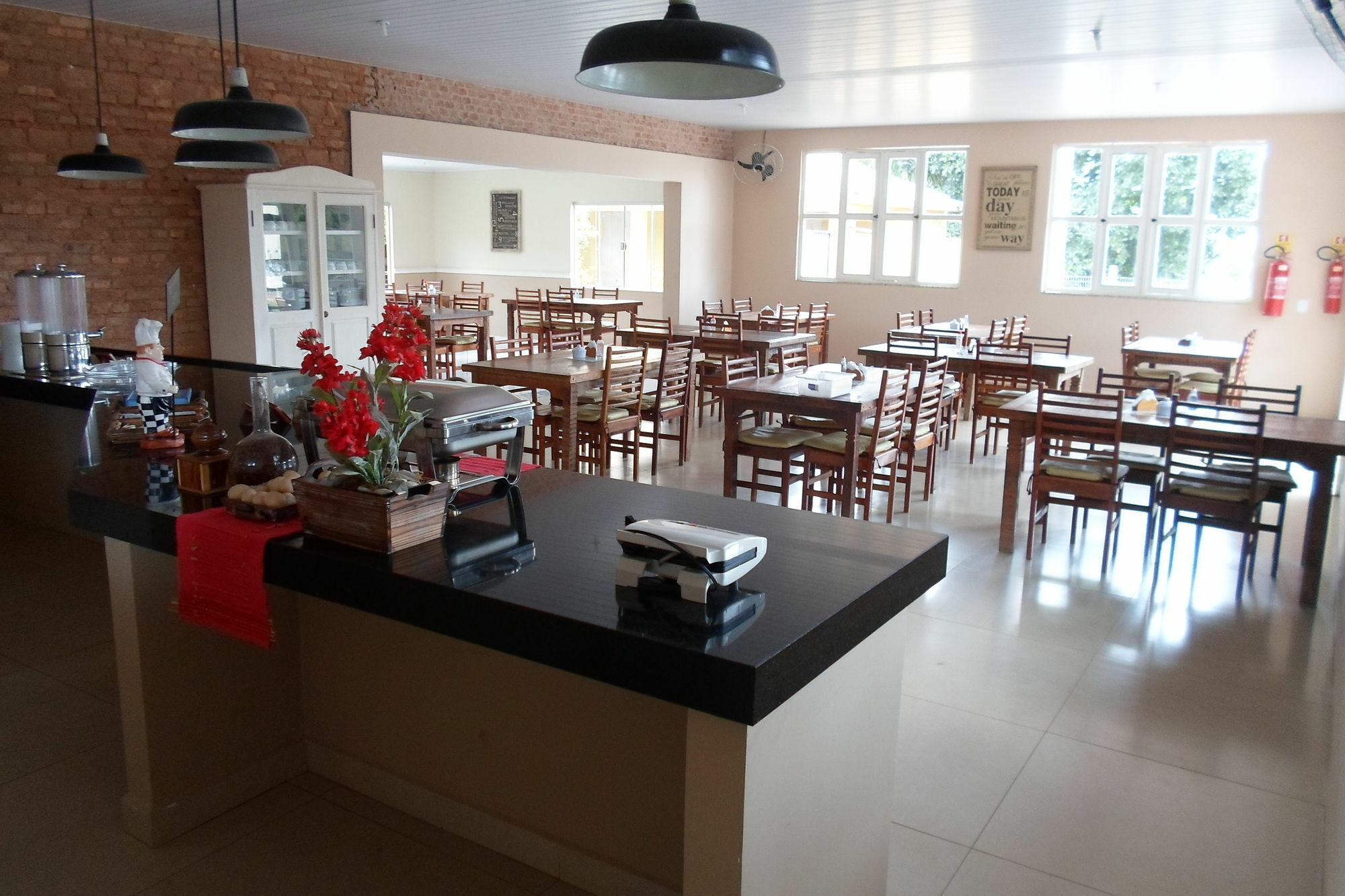 The Garden Hotel Bonito  Bagian luar foto