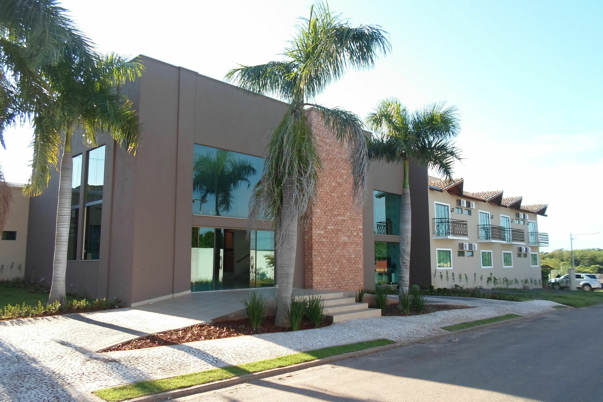 The Garden Hotel Bonito  Bagian luar foto