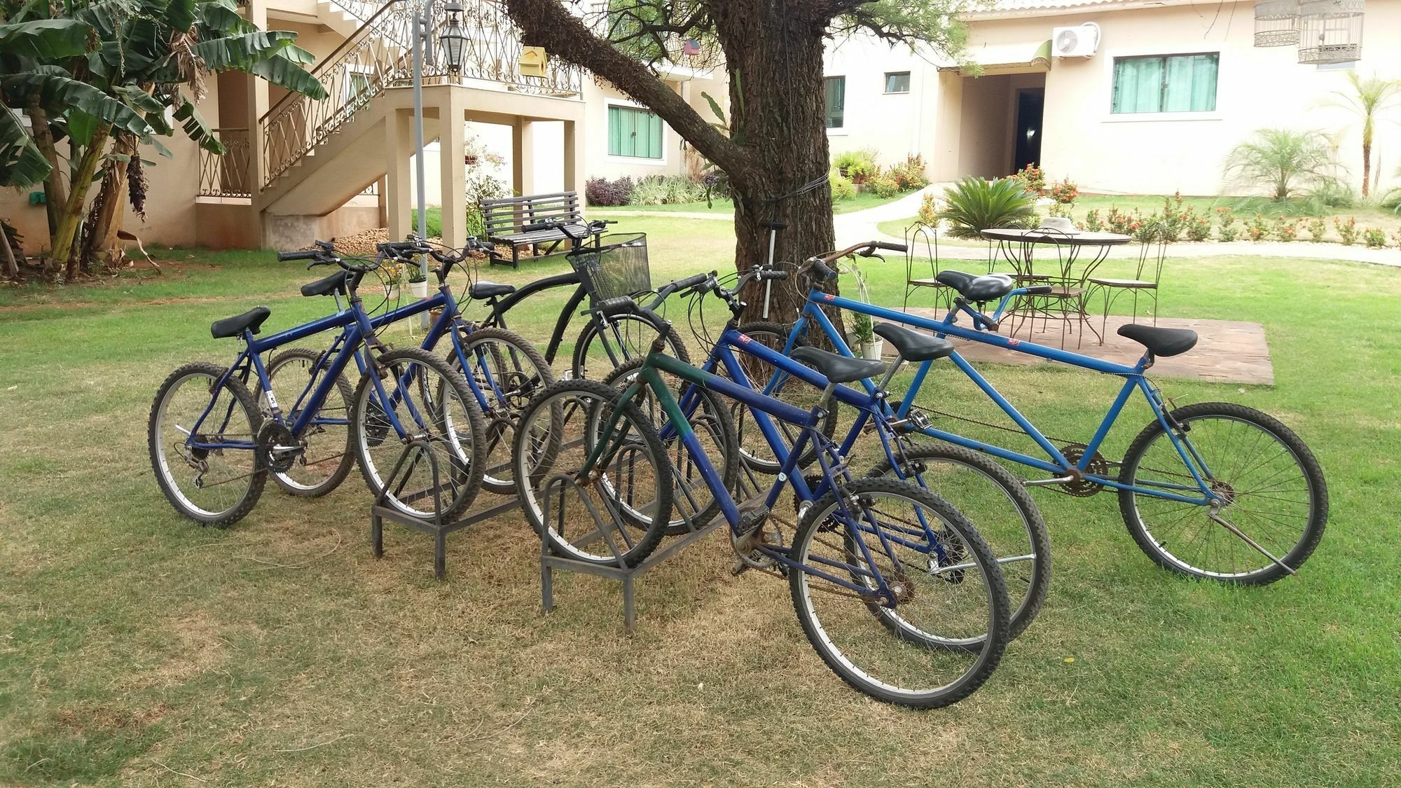 The Garden Hotel Bonito  Bagian luar foto